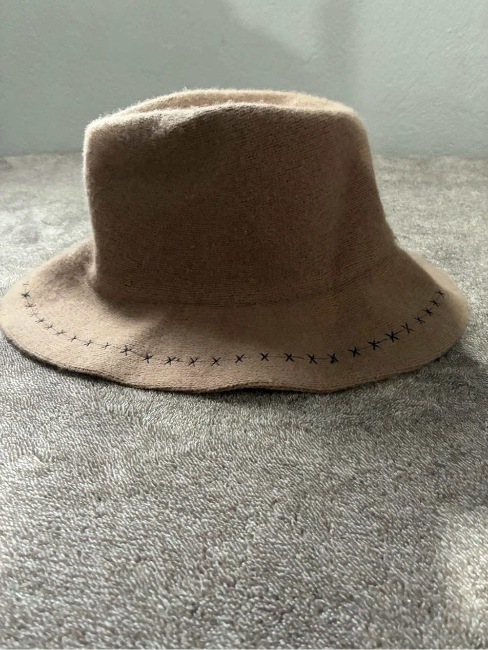 100% Wool Beige Bucket Hat Decorative Stitching Slouchy Vacation Moldable 7 1/8